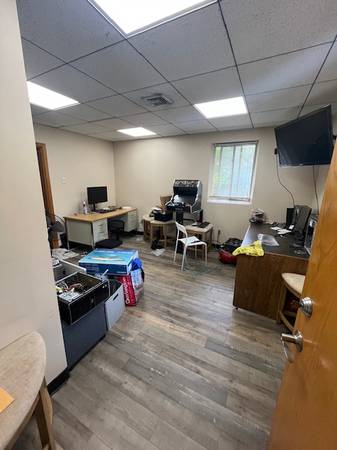 $435 Habitación individual soleada OFICINA en excelente ubicación de Brighton!! (Brighton)63699488233985120