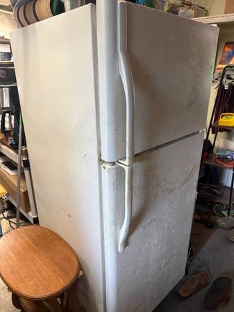 Refrigerator 1