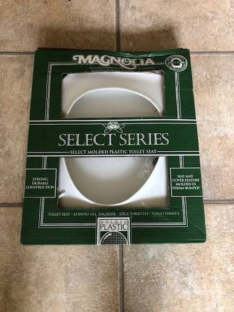 598835991203 ~ Toilet Seat (MAGNOLIA Brand) White Classic Round 1