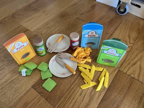 Hape - play pasta set 1
