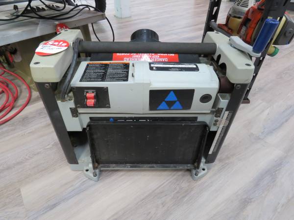 Delta TP305 12.5" x 5.9" Portable Planer 1