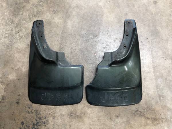 Factory 93-98 Jeep Grand Cherokee Rear Mud guards 1