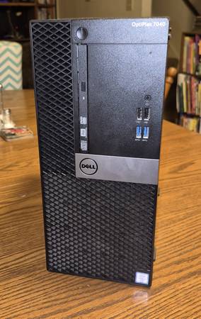 Dell Optiplex 7040 Mini Tower w/Keyboard and Mouse 1