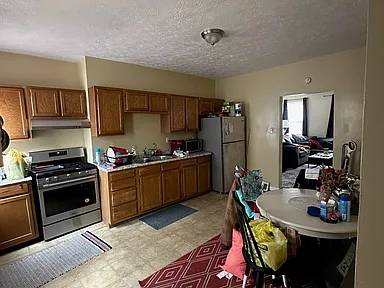 $890 / 3br - 1170ft2 - This Three-bedroom Home Is Minutes From Downtown (Pittsburgh, PA)63664544239617122