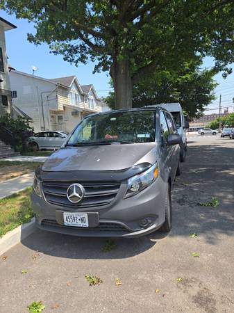 2022 Mercedes Metris Cargo - $39,000 (staten island)63654723011971122