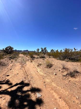 $16,000 2.14 Acres for sale in Lake Mohave Ranches 11 apn 327-06-145 (Dolan Springs)64038882155777124