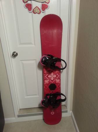 Atomic 154cm Snowboard and bindings - Ready to Ride 1