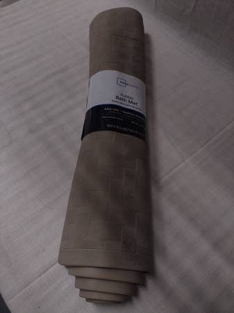 New 18 by 36-Inch Nonslip Rubber Bath / Shower Mat 1