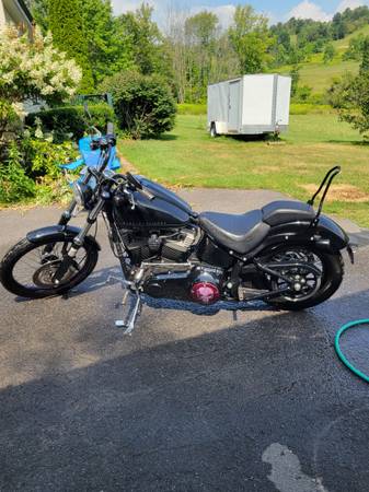 2011 harley fxs blackline 1
