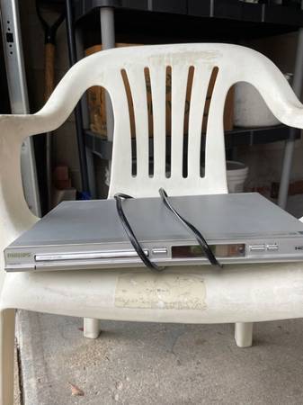 DVD player (Phillips) 1