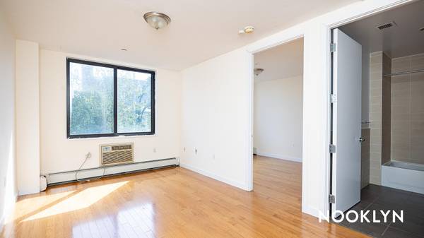 $3,350 / 1br - 1 Bedroom apartment right off L train in Williamsburg (Williamsburg)63809042399873120
