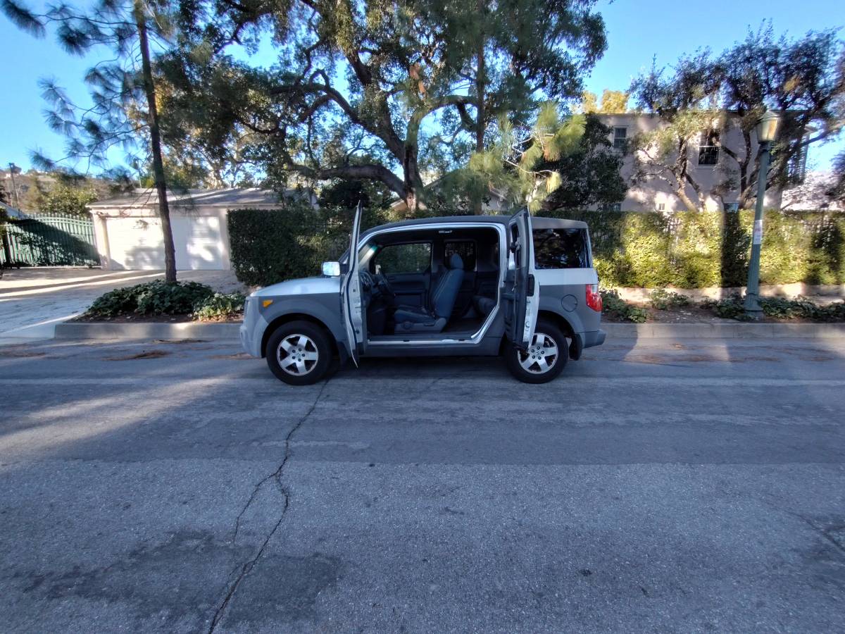 2005 Honda Element Compact 4CYL SUV - Van 1 OWNER Runs EXCLNT 35MPG