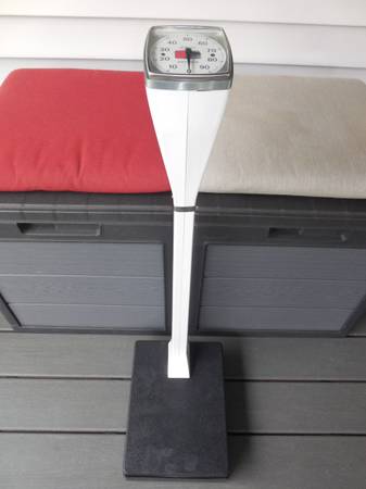 Health O Meter Vintage Doctors Scale 300 LBS Made in USA 1