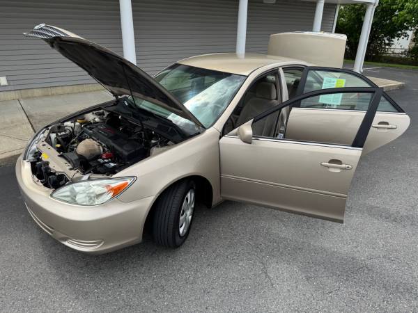 2003 Toyota Camry LE Sedán! Pocas millas! $5,990 - $5,990 (Halifax)62973881832833121