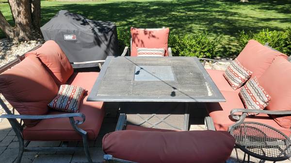 *** Propane Fire Table Set with 2 love seats, 2 chairs, Recliners 1