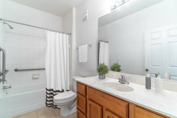 $1,375 / 2br - 830ft2 - Stylish Features, Business Center, Boardwalk (Fruitland Park)63768125095041122