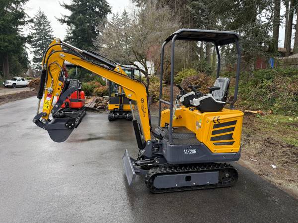 New CFG MX20R Mini Excavator /w Swing Boom 1