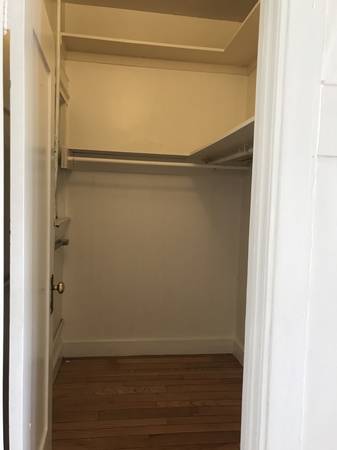 Estudio enorme de $1,895 a una cuadra del campus. ¡Mudarse ahora *** (berkeley)63695784909699121