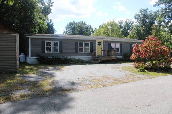 1736 sq ft,new furnace,fireplace,fenced yd,huge shed,new stainless app 1