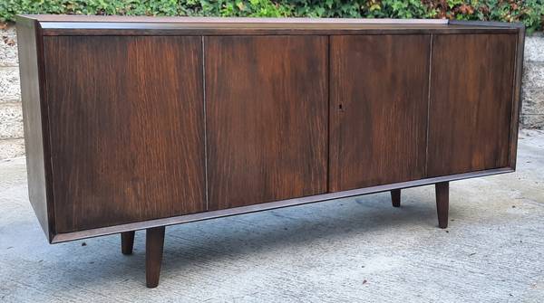 1954 MCM birch SIDEBOARD BUFFET with glass top & 4 double hinged doors 1
