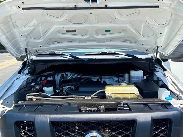 2020 Nissan NV2500 S Engine - Photo 12