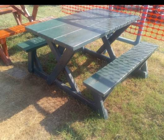 Pre-owned Picnic Tables Heavy Duty! 1