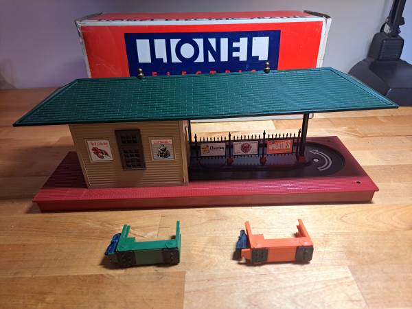 Lionel 6-2323 Operating Freight Station 1