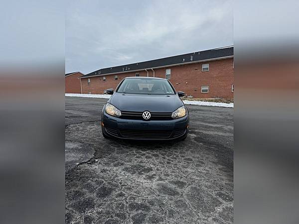 Volkswagen Golf 2.5L PZEV de 2 puertas de 2012, Hatchback 6A con Conveniencia - $6999.0063616738240897122