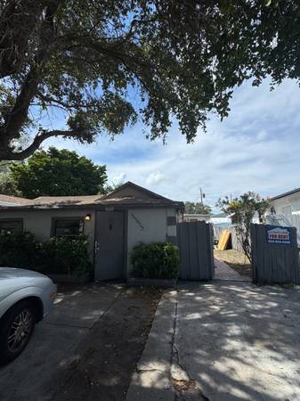 $1,755 / 2br - 900ft2 - **PROMO $750 FOR FIRST MONTH 2 BED 2 BATH-2233 CODY ST(Rear)** (HOLLYWOOD)63825137822721120