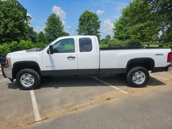 2013 CHEVROLET SILVERADO 2500HD EXTENDED CAB 4X4 ONE OWNER - $15,800 (MURFREESBORO)63624908877059122