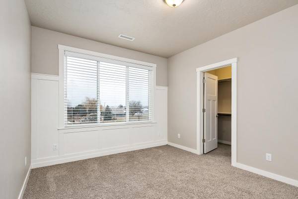 $1,500 / 2br - 882ft2 - Carpet in Bedrooms, Vaulted Ceilings, Sparkling Pool (Nampa)63981528850563124