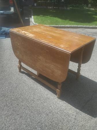 LARGE Drop-Leaf table with additional center leaves to extend 1