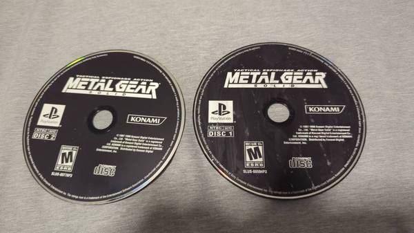 Metal Gear Solid PS1 (loose discs* 1
