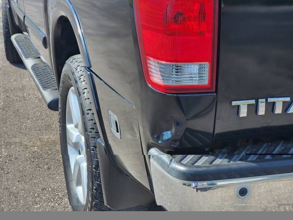 2011 Nissan Titan SL Crew - Photo 11