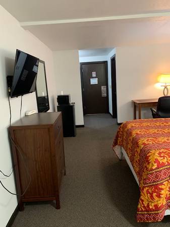 $443 / 1br - -7-day weekly rate starting at 442.46 before tax (3040 SE 82nd Ave)64039056700161121