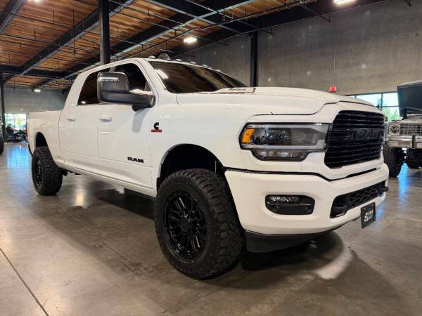 2024 RAM Laramie 4dr Mega - Photo 5