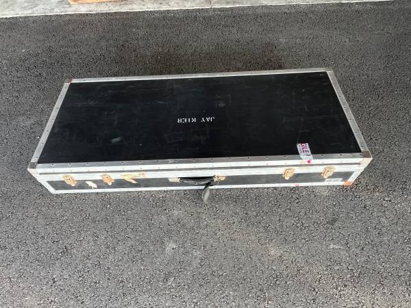 Keyboard road case, large size, very clean 1