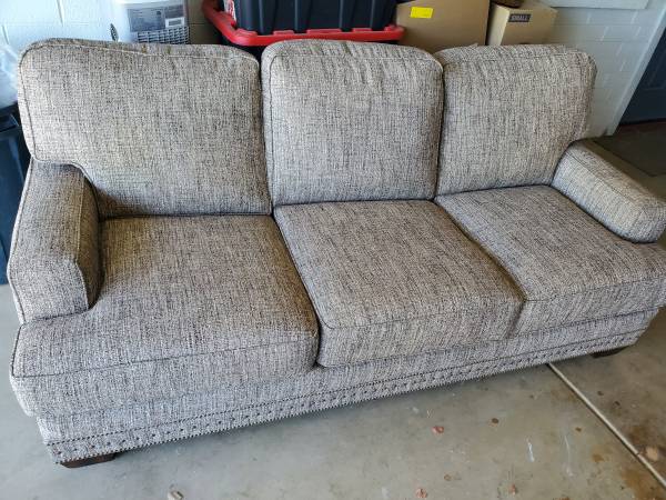 FLEXSTEEL SOFA 1