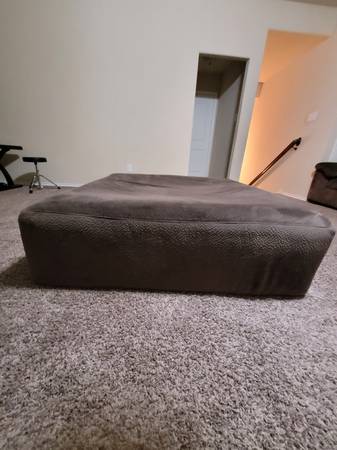 Drak Brown Ottoman 1