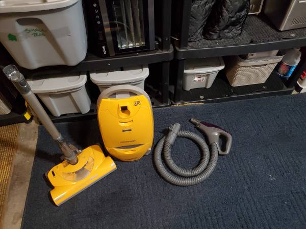 Kenmore Progressive Caesar Vacuum 1