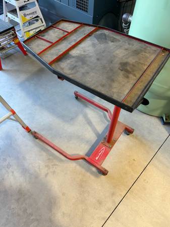 Blue point under hood tray 1