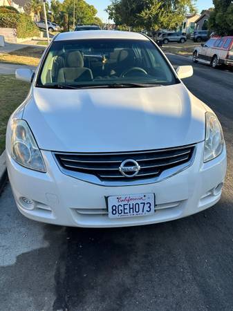 2010 Nissan Altima 2.5S - $3,00063441128323841121