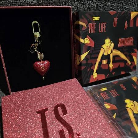 Bag charm Key chain! TAYLOR SWIFT Showgirl DELUXE CD It's Frightening 1