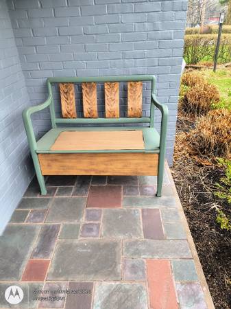 FLIP TOP BENCH 1