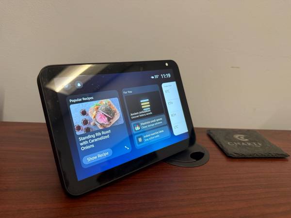 Echo Show 8 2nd gen; Echo 2nd gen, Echo Dot 2nd gen excellent 1