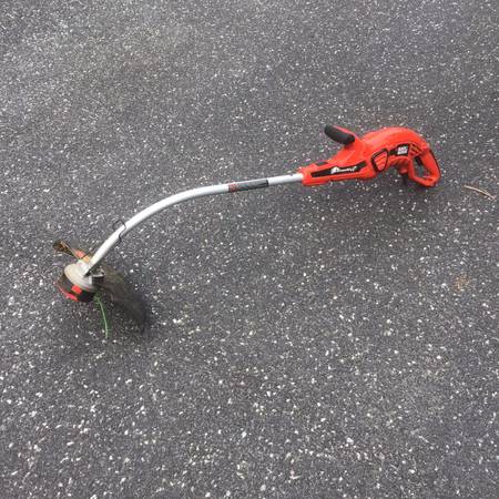Black and Decker Grass Hog XP String Grass Trimmer Easy Twist for Edging - $30 (Concord)63471346748929120
