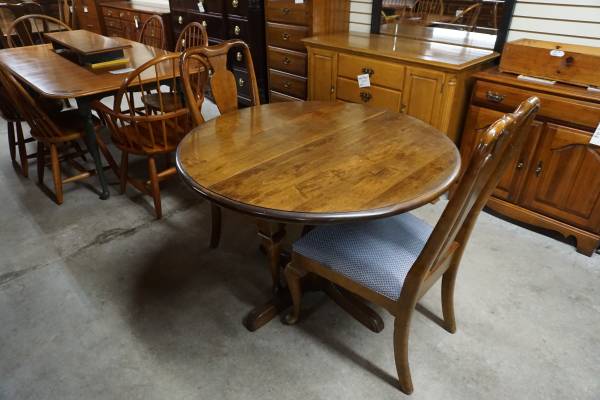 Maple Table & 2 Chairs 1