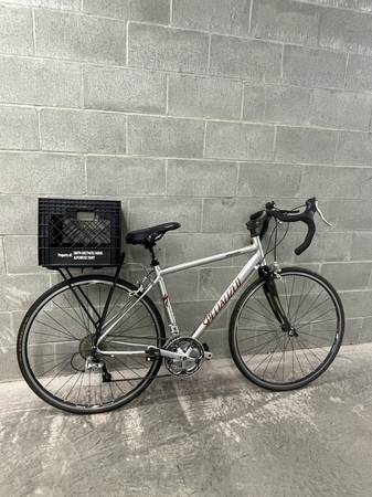 Specialized Sequoia – Medium – Great Commuter / Grocery Bike 1