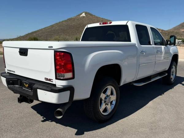 2011 GMC Sierra 2500 HD - Photo 6