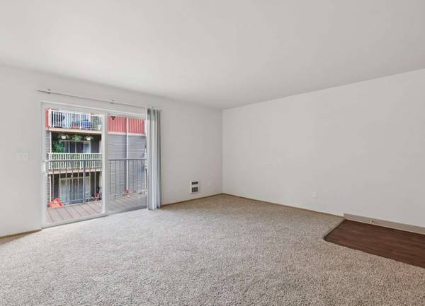 $1,850 / 2br - Refrigerador, Almacenamiento en el lugar, Pagos en línea disponibles (8510 212th St NE, Arlington, WA)63850639628673124